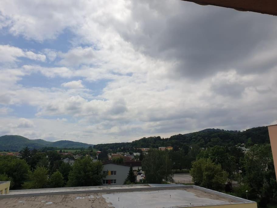 Mezonetovy Apartman V Centre Novej Dubnice Ilava Exterior photo