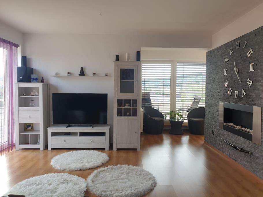 Mezonetovy Apartman V Centre Novej Dubnice Ilava Exterior photo